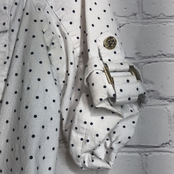 Anne Klein button down white with black dots - Picture 3 of 11
